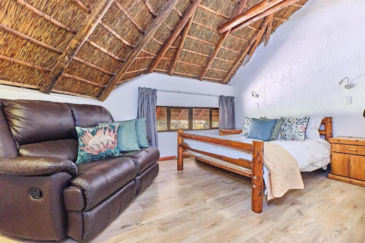 Thula-Thula Private Game Lodge Mabalingwe Bela-Bela Exterior photo